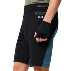 Oakley MTB Trail Shorts -VeloGear Store 2044368509481ec8e62c066e774063af546d6f04eb77d00d0a5e3a042296a9d1 86272.1685193546