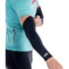 Bellwether Thermaldress Arm Warmers 2 Bellwether Thermaldress Arm Warmers -VeloGear Store 21894a4686d58be2409c973a1debdbb8428e2424ee509c89e39fb0562dda3aec 33153.1683078039