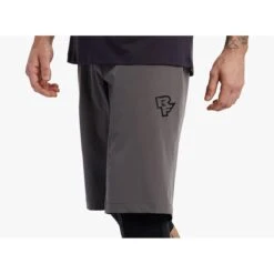 RaceFace Traverse Shorts 2022 -VeloGear Store 620ea7b8c654006b953870d772aa7d93263c0f8fd75fc120f2a844069842834a 53989.1683075931